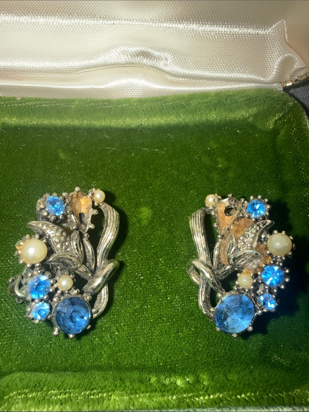Vintage Silver-Tone Blue Crystal and Pearl Floral Clip-On Earrings flawed